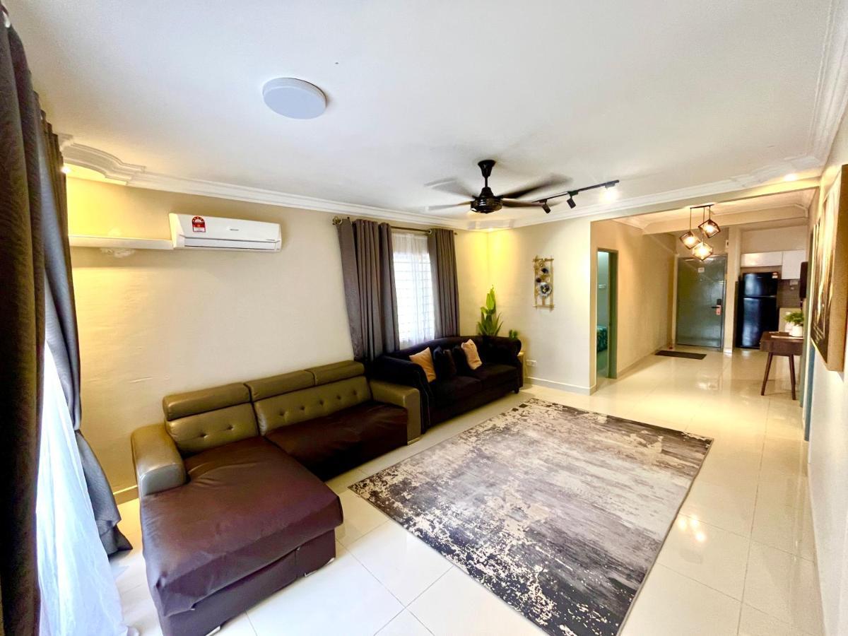 Naura Homestay Selangor Kuala Lumpur Batu Caves Exterior foto